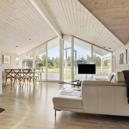 3 Bedroom Lovely In * Aalbaek
