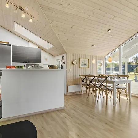 3 Bedroom Lovely In