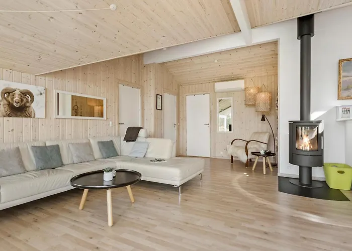 3 Bedroom Lovely In